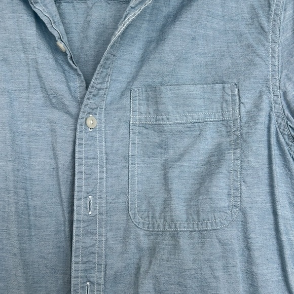 AMERICAN EAGLE Button Up Shirt - Picture 2 of 4